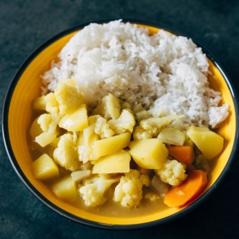 আলু-ফুলকপির সহজ তরকারি